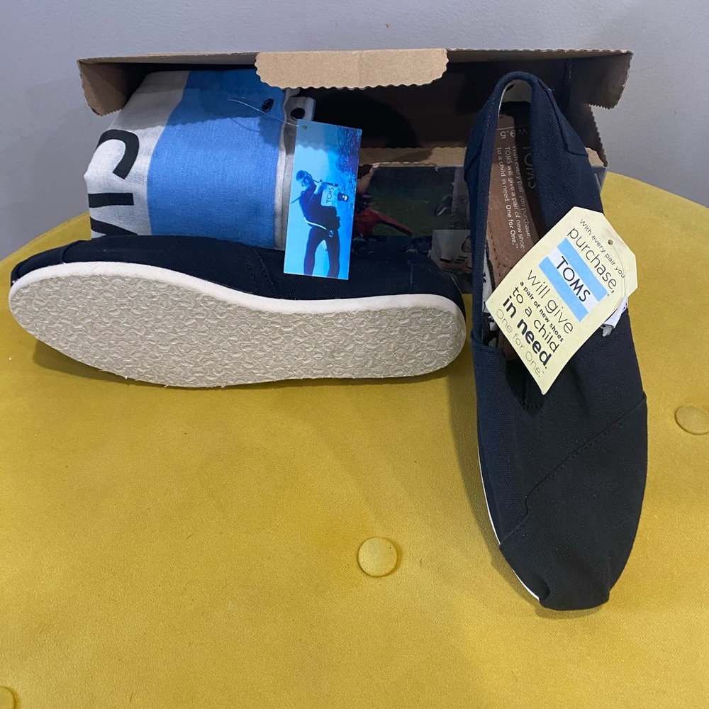 Toms